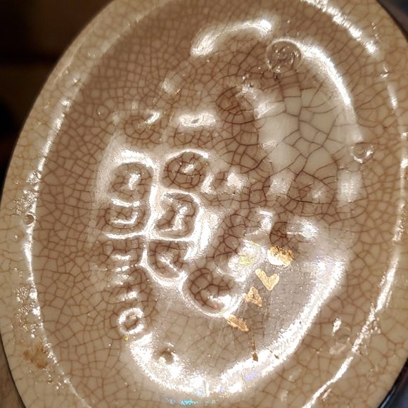 Vintage Queen Anne Arthur Wood floral and gold teapot - Picture 11 of 17